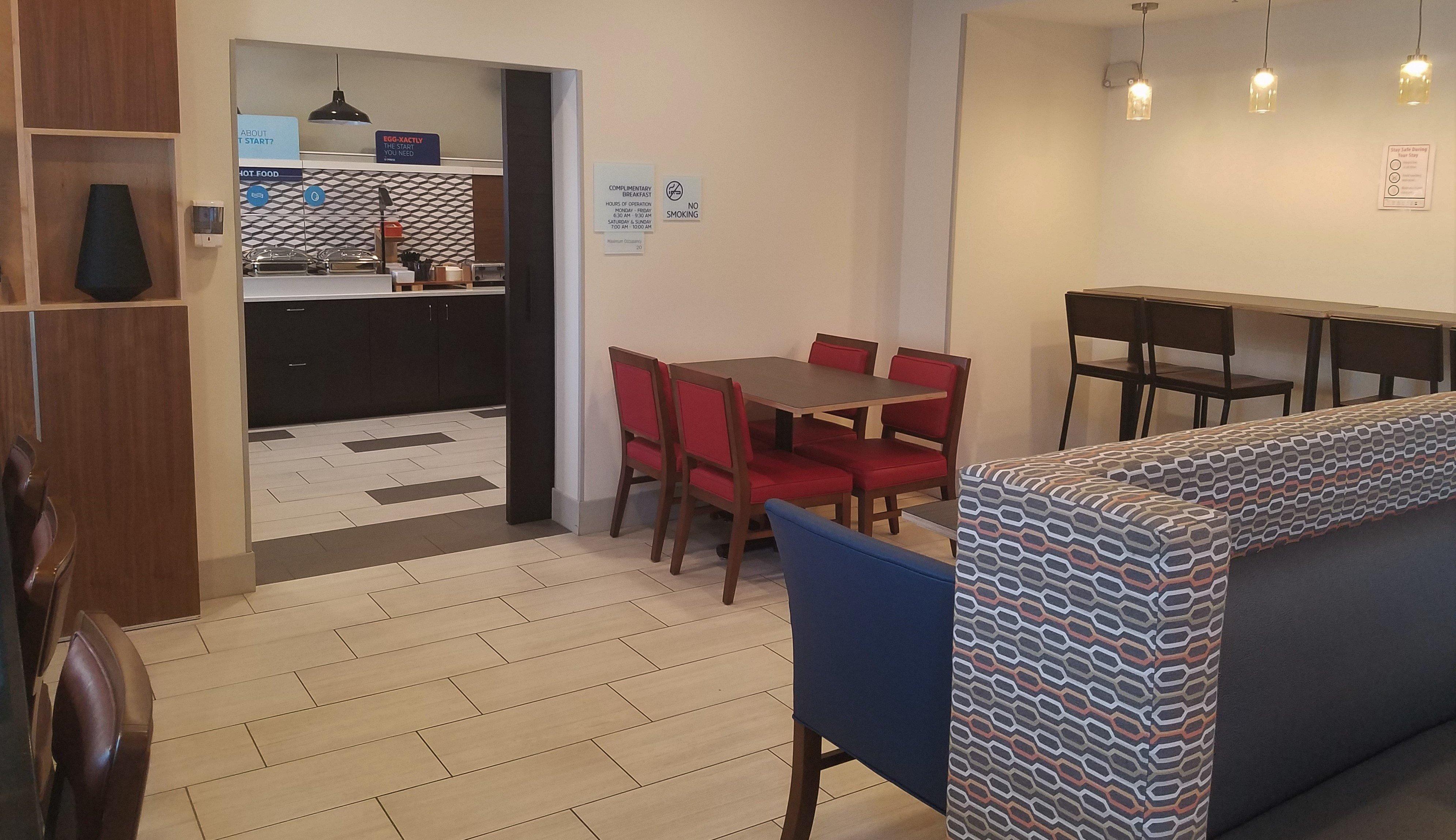 Holiday Inn Express Irwin Pa Tpk Exit 67 By Ihg Exterior photo