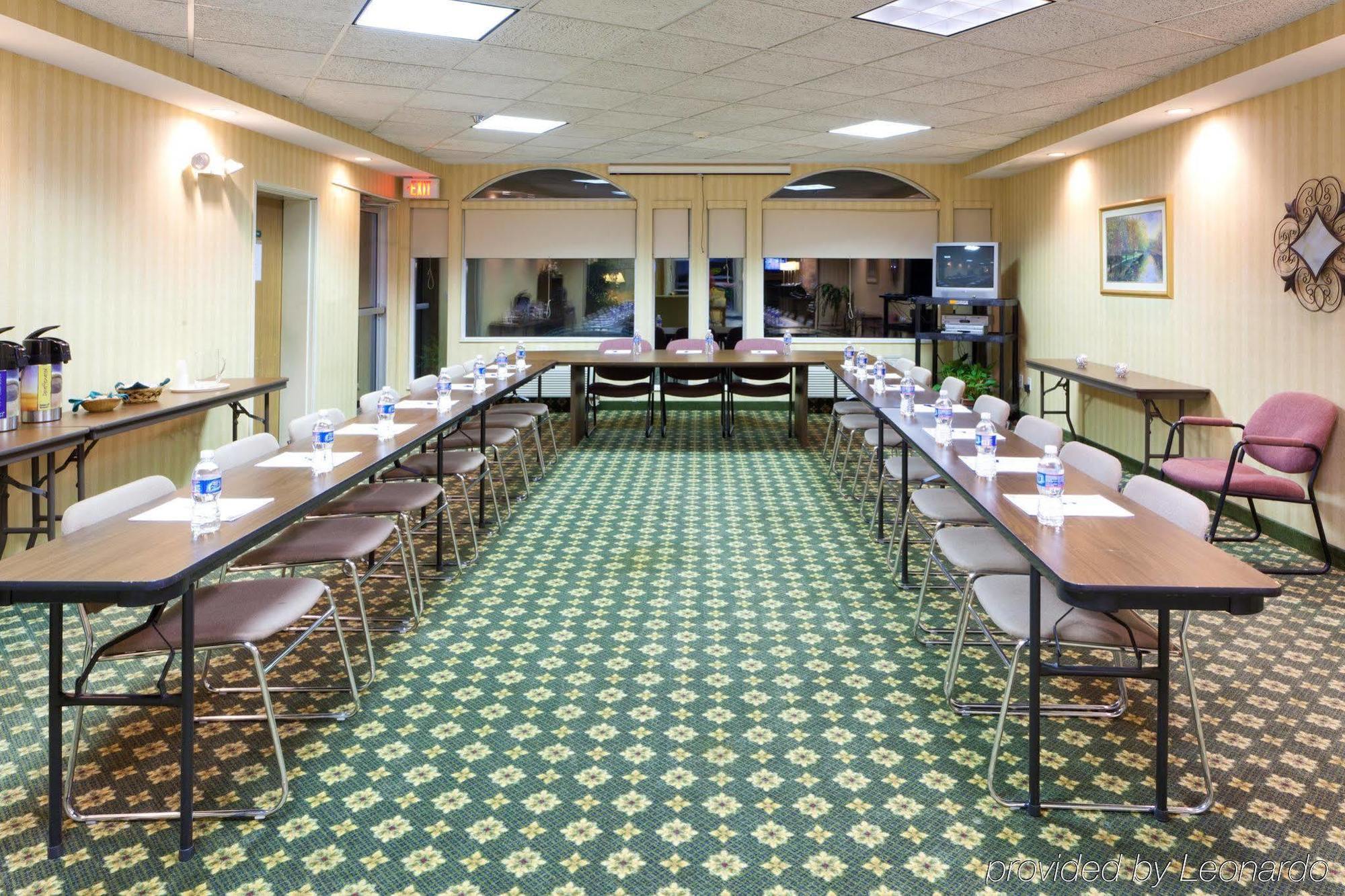Holiday Inn Express Irwin Pa Tpk Exit 67 By Ihg Exterior photo